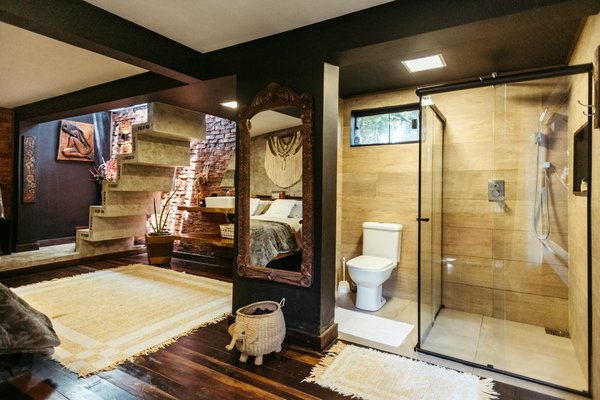 How to Discover the UK's Artistic Heritage Through Local Galleries?