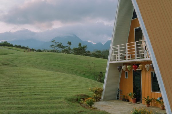 Luxury holiday houses for large groups in France